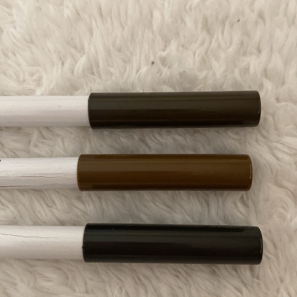 2 Honest Beauty eyebrow pencil - Picture 13 of 16